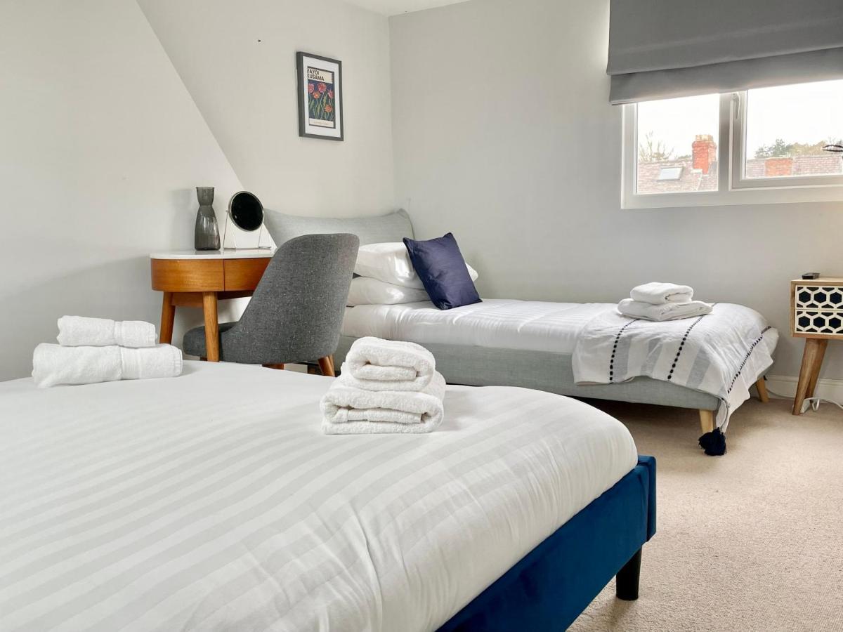 Woodvale Villa York Bagian luar foto