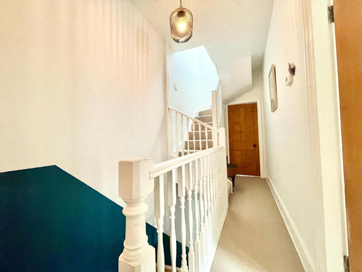 Woodvale Villa York Bagian luar foto