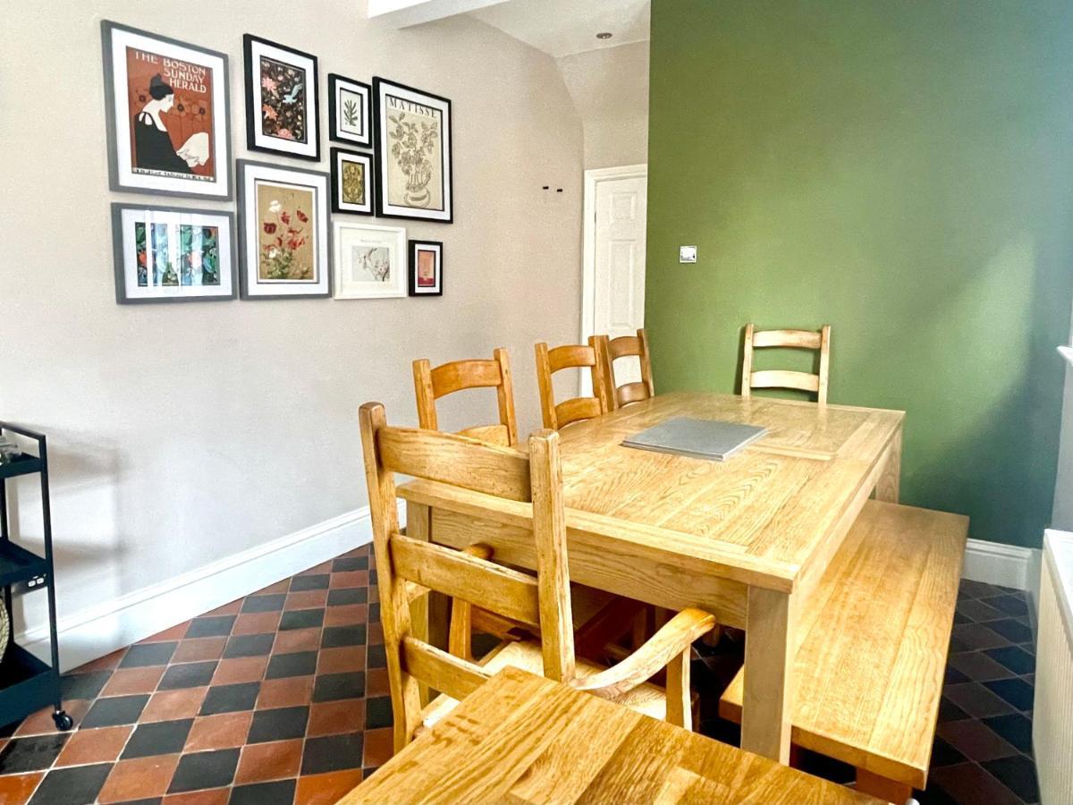 Woodvale Villa York Bagian luar foto
