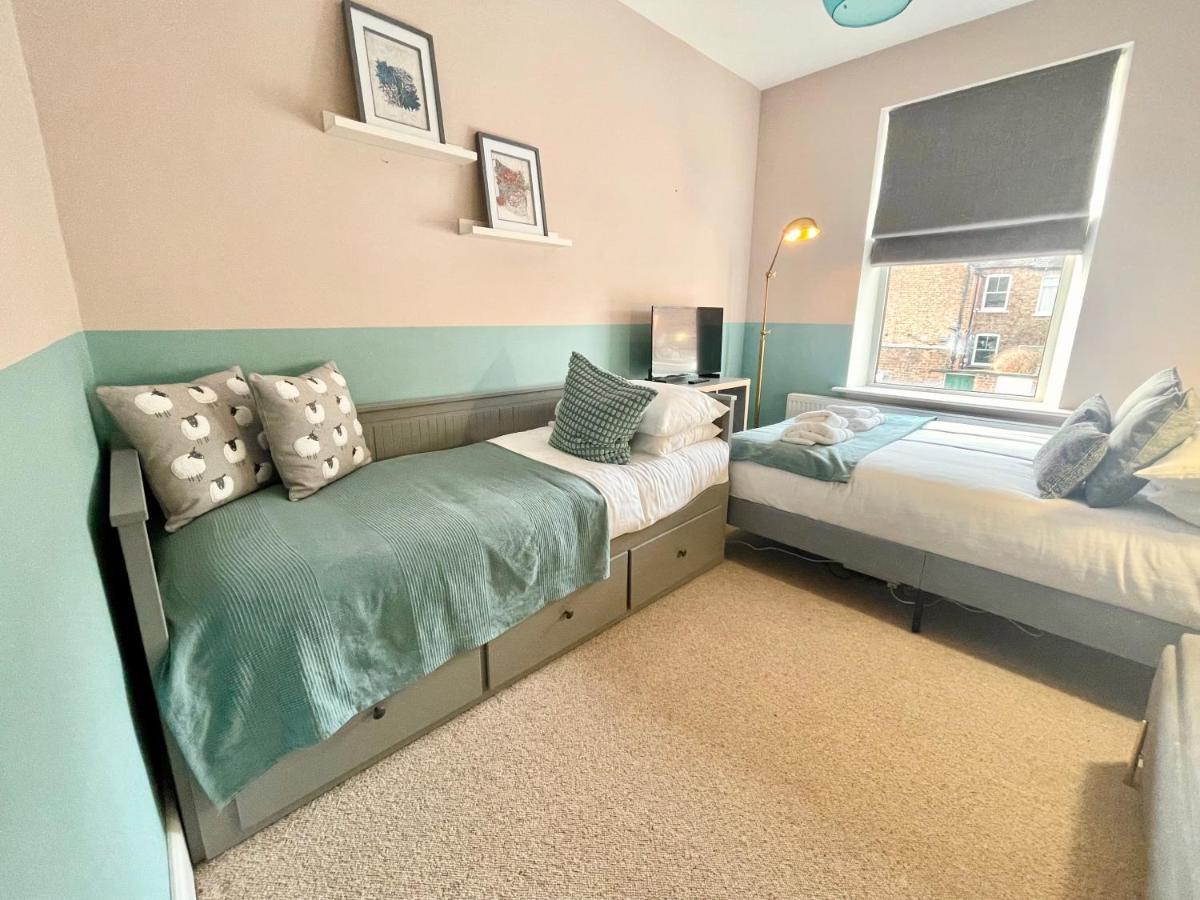 Woodvale Villa York Bagian luar foto