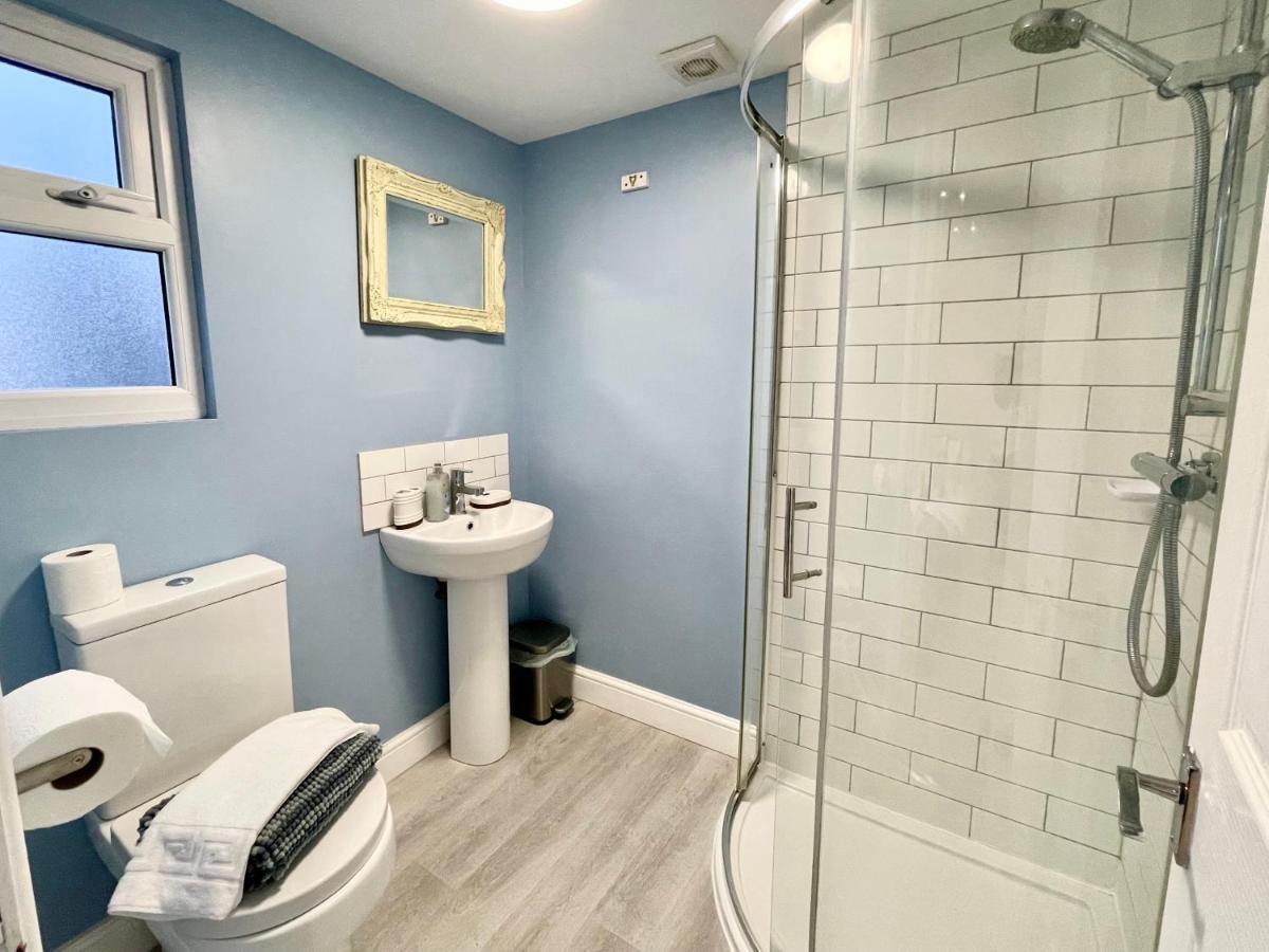 Woodvale Villa York Bagian luar foto