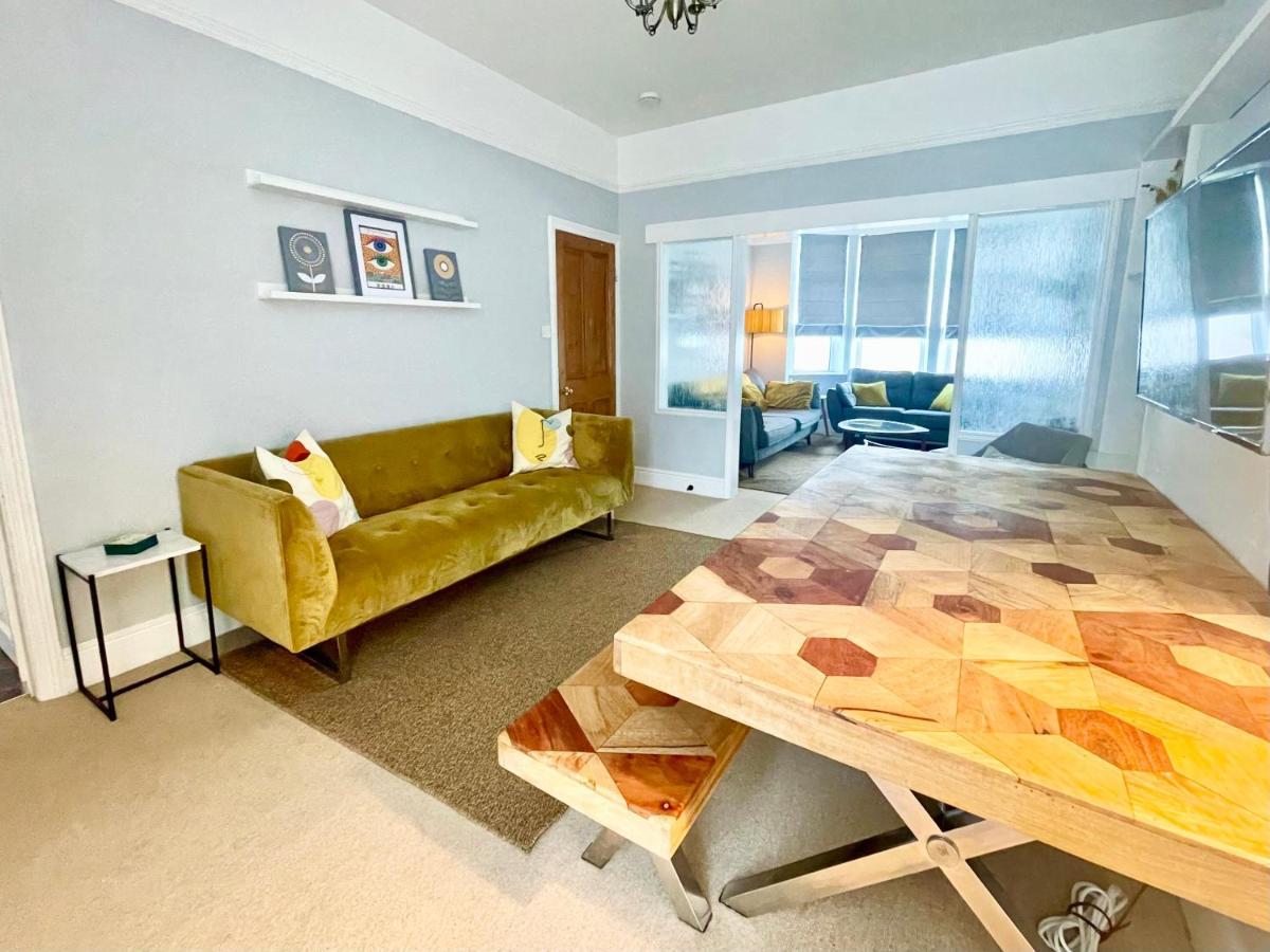 Woodvale Villa York Bagian luar foto
