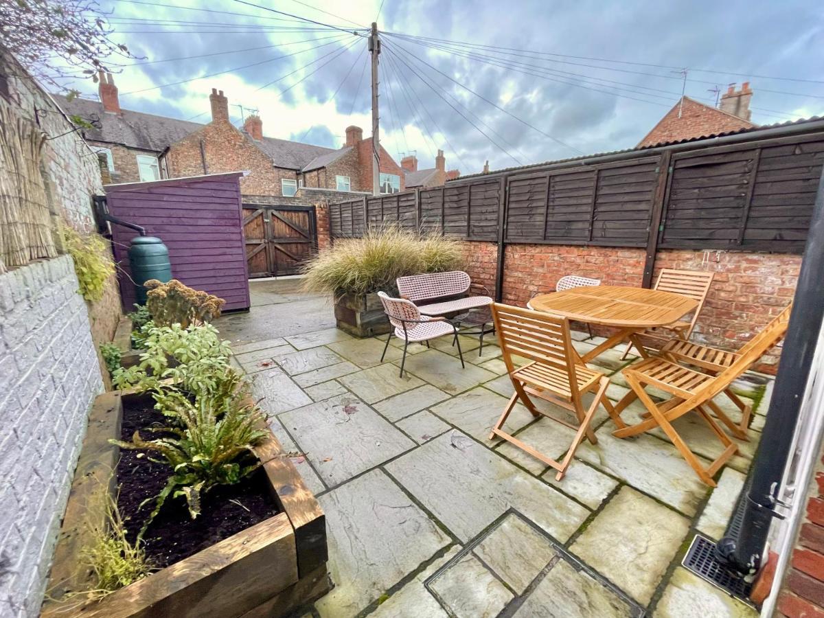 Woodvale Villa York Bagian luar foto
